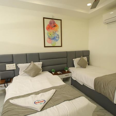 Radha Rani Residency Hotel Khammam Kültér fotó