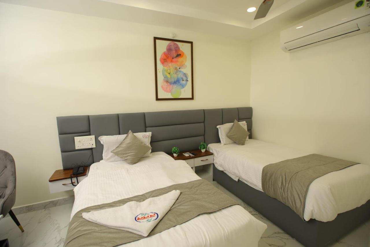 Radha Rani Residency Hotel Khammam Kültér fotó