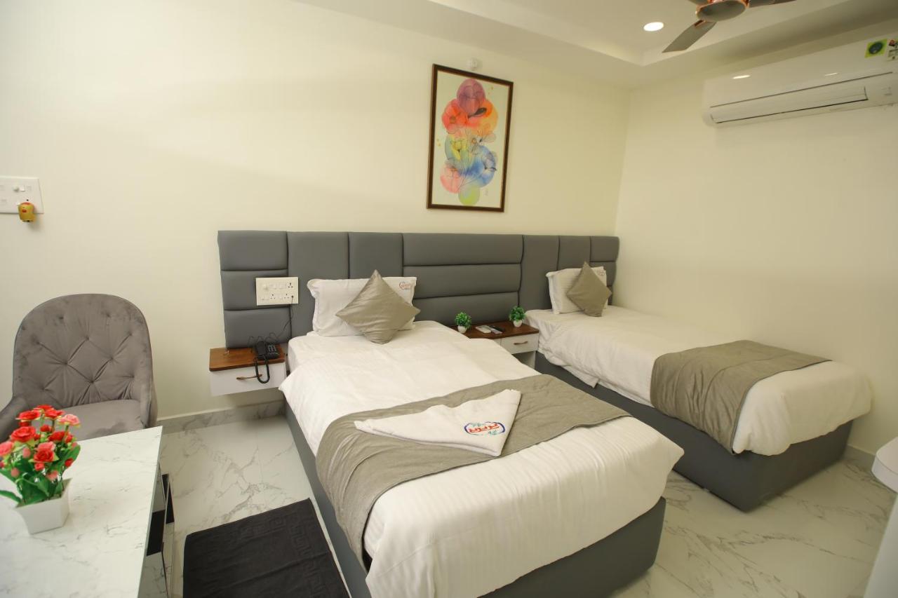 Radha Rani Residency Hotel Khammam Kültér fotó