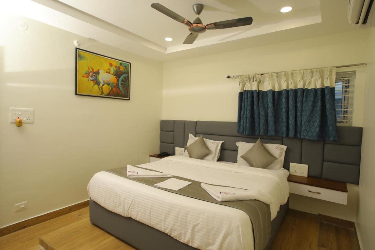 Radha Rani Residency Hotel Khammam Kültér fotó