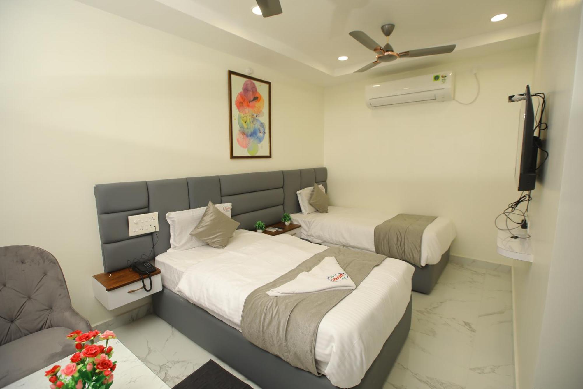 Radha Rani Residency Hotel Khammam Kültér fotó